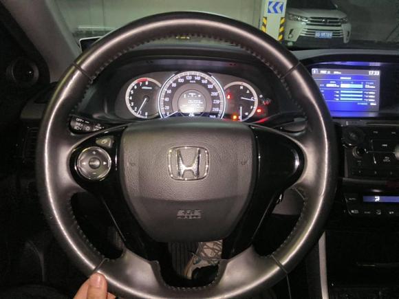 [金华·浙G] 二手本田雅阁2016款 2.0L 精英版