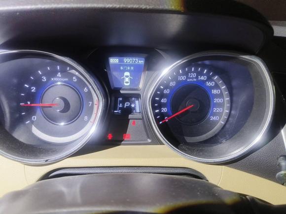 [深圳·粤B] 二手现代朗动2012款 1.6L 自动领先型