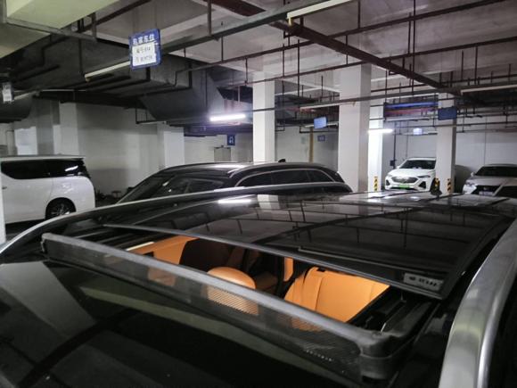 [深圳·粤B] 二手奔驰奔驰GLK级2013款 GLK 300 4MATIC 动感天窗型