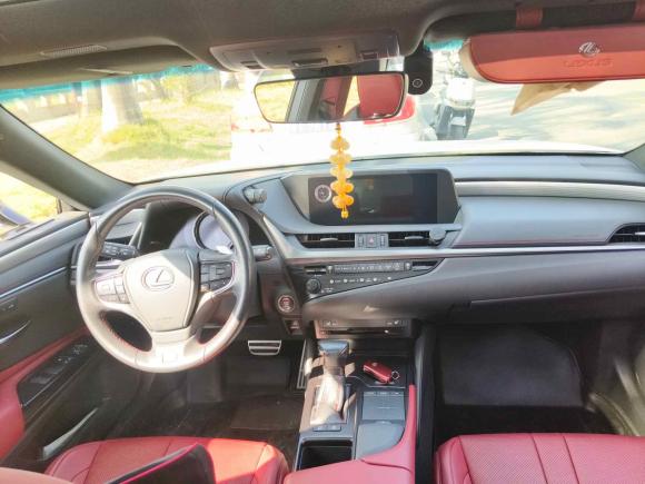 [佛山·粤Y] 二手雷克萨斯雷克萨斯ES2018款 260 F SPORT 国V