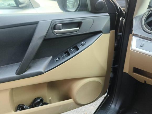 [深圳·粤B] 二手马自达马自达32010款 两厢 1.6自动豪华型