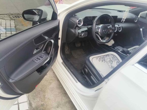 [常州·苏D] 二手奔驰奔驰A级2022款 改款二 A 200 L 运动轿车时尚型