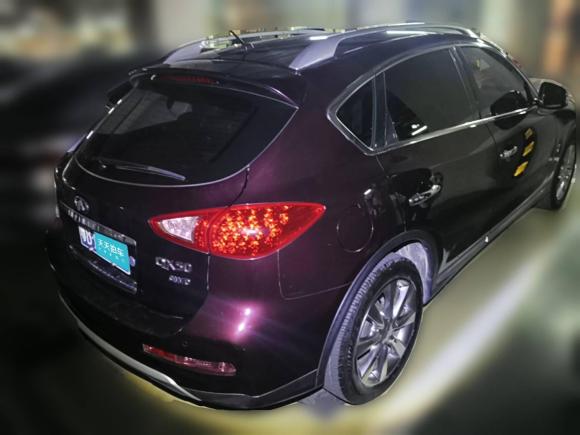 [深圳·粤B] 二手英菲尼迪英菲尼迪QX502015款 2.5L 悦享版