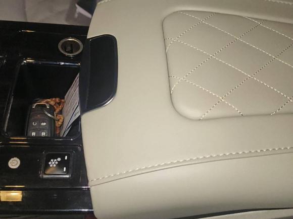 [济南·鲁A] 二手别克别克GL82017款 25S 豪华型 国V