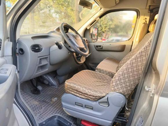 [上海·沪B] 二手上汽大通MAXUS新途V802015款 2.5T 手动傲运通版短轴中顶