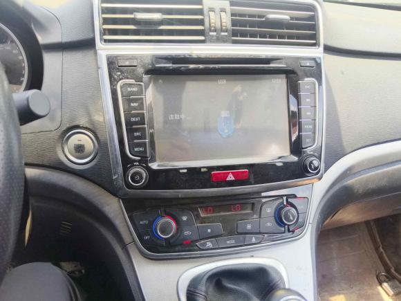 [上海·皖L] 二手哈弗哈弗H62017款 经典版 1.5T 手动两驱精英型