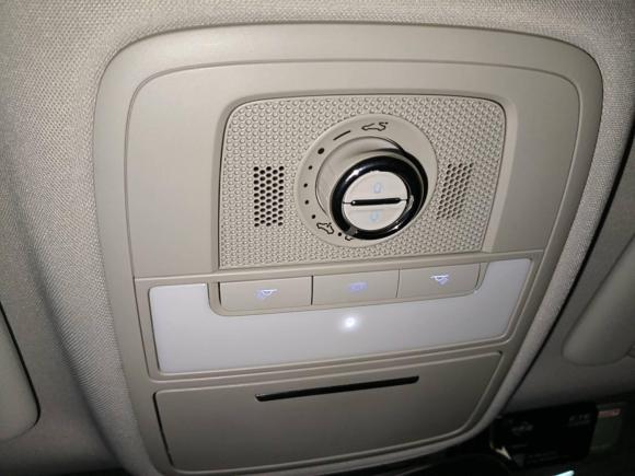 [武汉·鄂A] 二手荣威荣威RX52018款 20T 两驱自动互联网智尊版