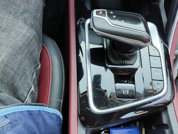 [上海·沪C] 二手上汽大通MAXUS大通T902021款 2.0T双增压 自动四驱高底盘豪华型标箱