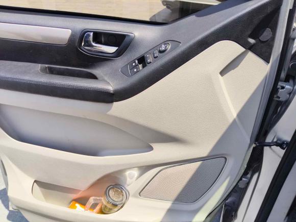 [南京·苏A] 二手上汽大通MAXUS大通G102018款 PLUS 2.0T 自动旗舰版