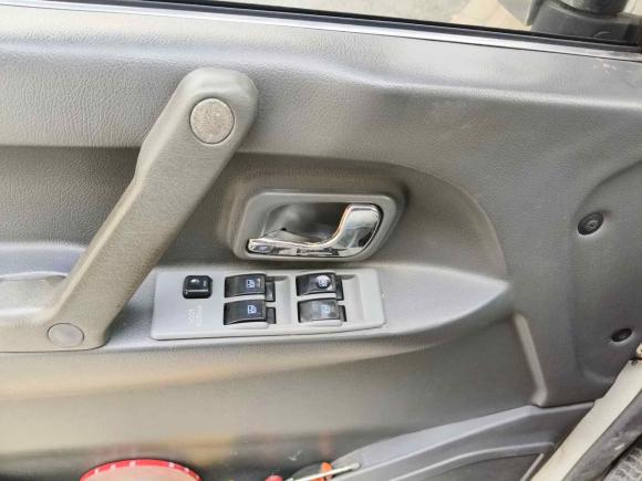 [武汉·鄂A] 二手猎豹汽车黑金刚2003款 3.0L 手动四驱