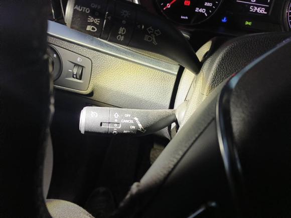 [上海·鄂A] 二手荣威荣威RX52019款 20T 两驱手动4G互联铂金版