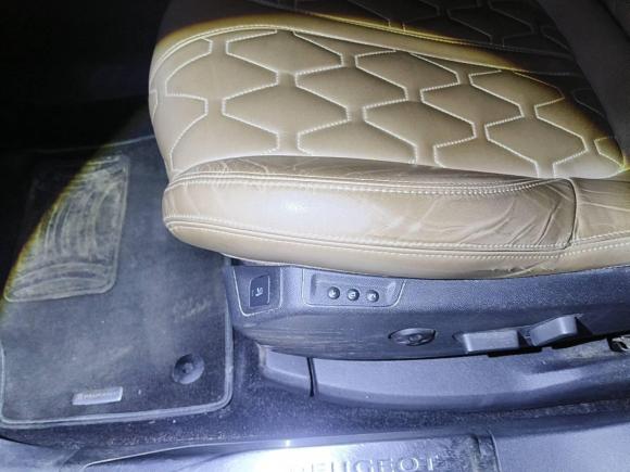 [上海·沪A] 二手标致标致50082017款 380THP 7座豪华GT版