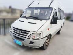 [苏州·苏E] 依维柯依维柯褒迪2017款 2.5T经典A37客车高顶7座47Z5