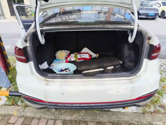 [上海·鄂F] 二手大众朗逸2023款 280TSI DSG星空满逸版