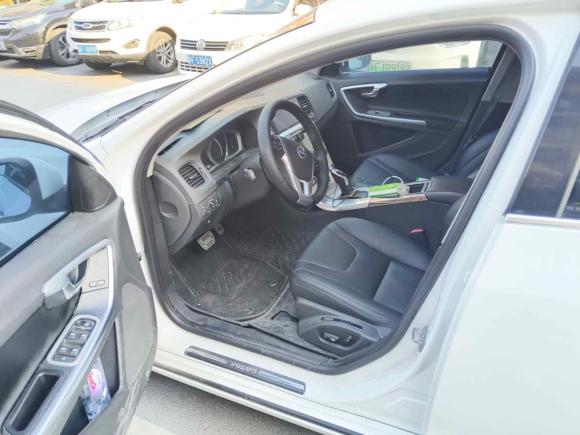 [南通·苏F] 二手沃尔沃沃尔沃S602015款 S60L 2.0T 智远版