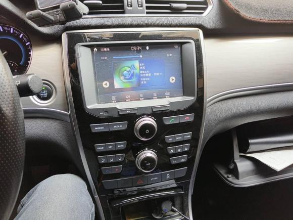 [武汉·鄂A] 二手哈弗哈弗H22018款 红标 1.5T 手动两驱精英型