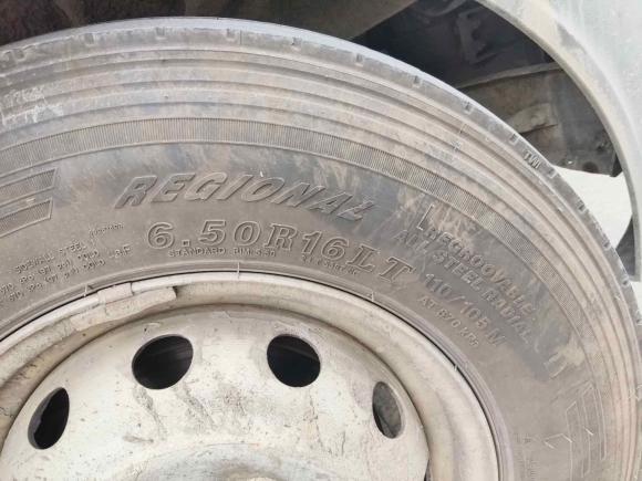 [武汉·鄂A] 二手依维柯依维柯褒迪2017款 2.5T经典A37客车高顶7座47Z5