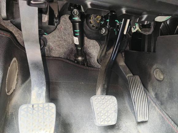 [深圳·粤B] 二手雪佛兰科鲁兹2017款 1.5L 手动炫锋版