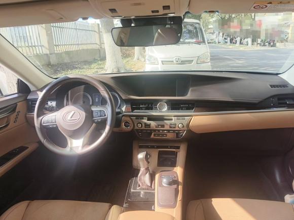 [苏州·苏E] 二手雷克萨斯雷克萨斯ES2015款 300h 豪华版