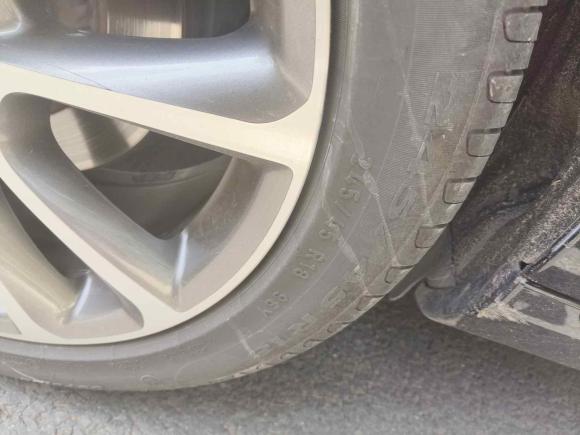 [南通·苏F] 二手奔驰奔驰E级2019款 改款 E 300 L 时尚型