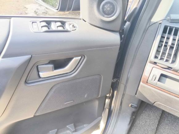 [广州·粤A] 二手路虎神行者22014款 2.0T Si4 SE汽油版