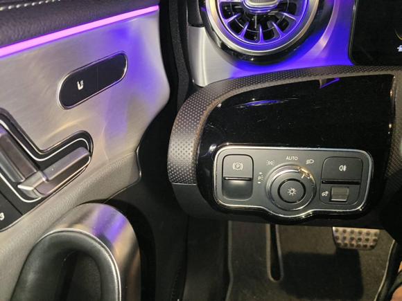 [广州·粤A] 二手奔驰奔驰A级AMG2020款 改款 AMG A 35 4MATIC