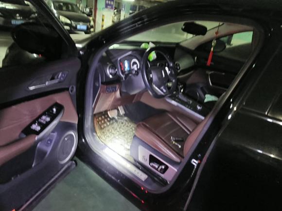 [青岛·鲁U] 二手魏牌魏牌 VV52017款 2.0T 超豪型