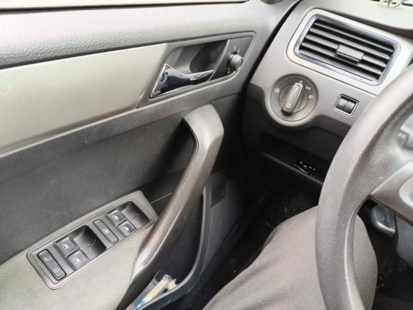 [上海·皖N] 二手大众桑塔纳2015款 浩纳 1.6L 自动风尚型