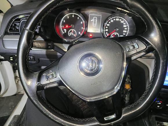 [西安·陕A] 二手大众凌渡2015款 280TSI 手动舒适版