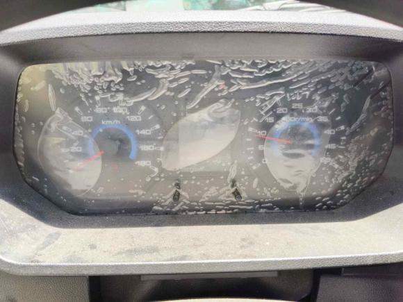 [上海·沪G] 二手依维柯依维柯得意2023款 2.5T V35厢式运输车短轴中顶单胎侧拉门2-3座