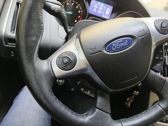 [杭州·浙A] 二手福特福克斯2012款 两厢 2.0L 手动豪华运动型