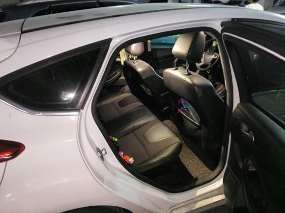 [成都·川A] 二手福特福克斯2012款 两厢 2.0L 自动豪华运动型