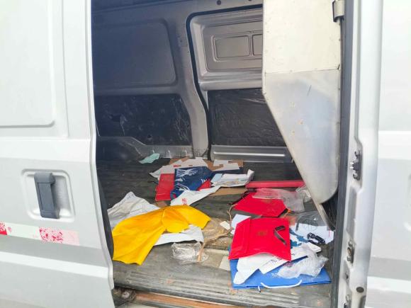 [成都·陕U] 二手五菱汽车五菱荣光2019款 1.5L 加长厢式运输车基本型2座