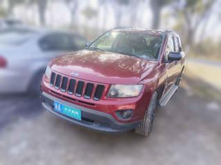 Jeep指南者2013款 2.4L 四驱炫黑导航版