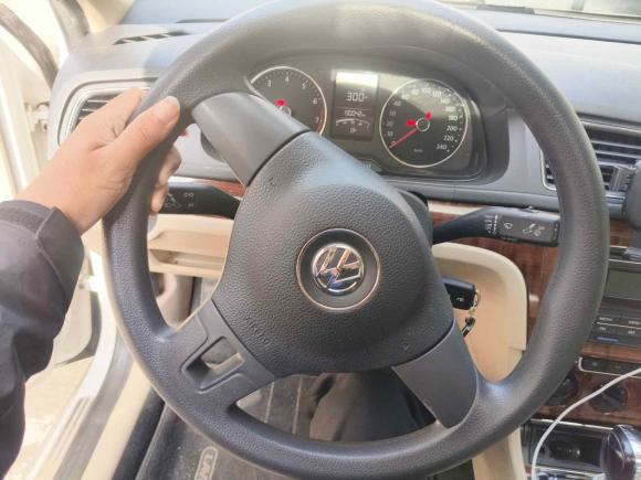 [深圳·粤B] 二手大众朗逸2013款 改款经典 1.6L 自动舒适版