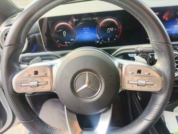 [上海·沪C] 二手奔驰奔驰A级2020款 A 200 L 运动轿车