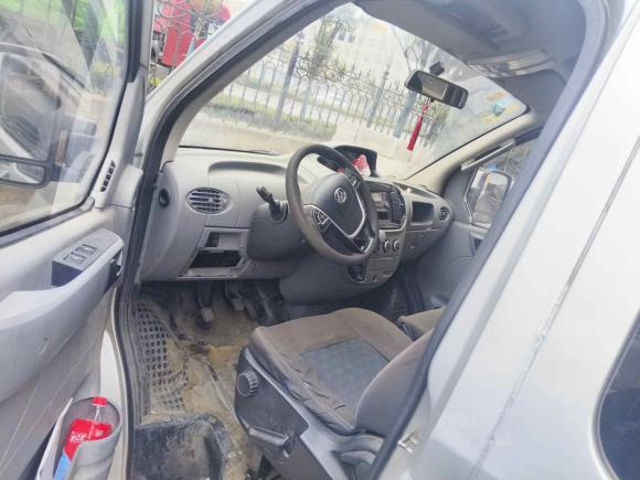 [合肥·沪C] 二手上汽大通MAXUS新途V802018款 2.5T 6挡手动傲运通短轴中顶5-6座