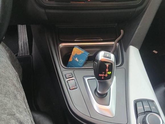 [青岛·鲁B] 二手宝马宝马3系2013款 320i 时尚型