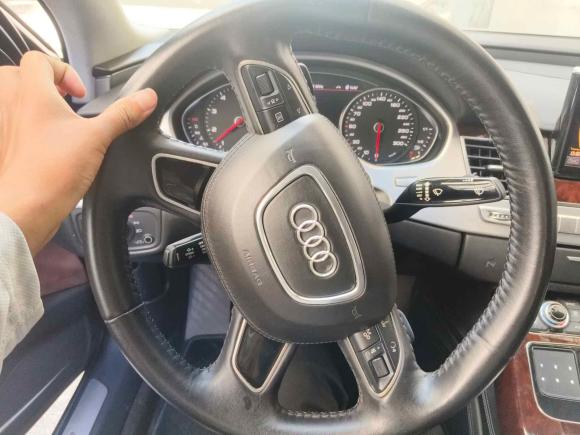 [深圳·粤P] 二手奥迪奥迪A82011款 A8L 3.0 TFSI quattro豪华型(213kW)