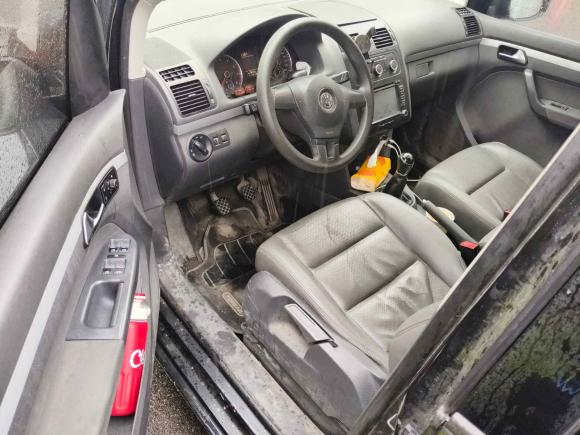 [西安·陕U] 二手大众途安2015款 1.4T 手动风尚版5座