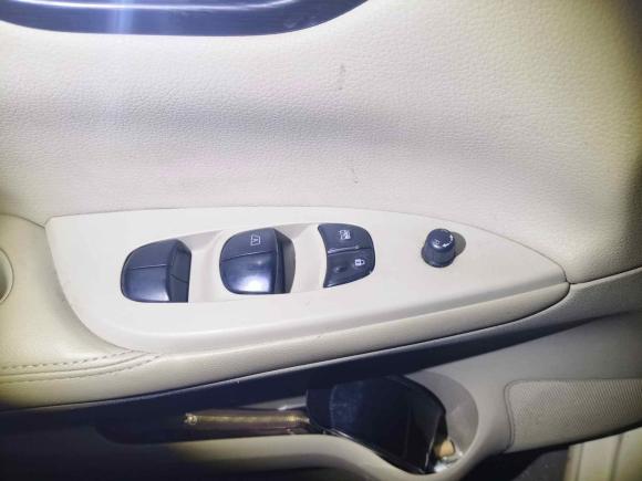 [金华·浙G] 二手日产骐达TIIDA2011款 1.6L CVT智能型