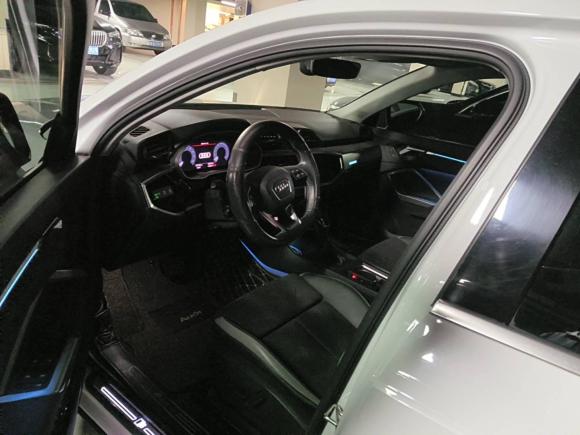 [上海·沪G] 二手奥迪奥迪Q32019款 40 TFSI 时尚动感型