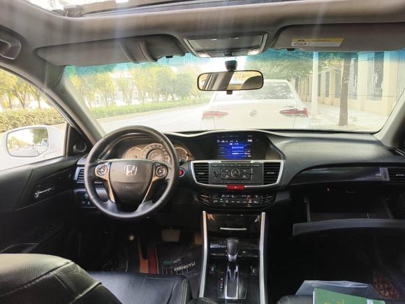 [武汉·鄂J] 二手本田雅阁2016款 2.0L 豪华版