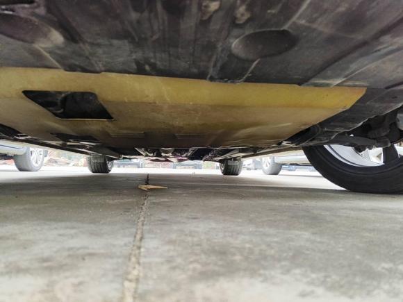 [南通·苏F] 二手起亚起亚K52015款 2.0L 自动LUX