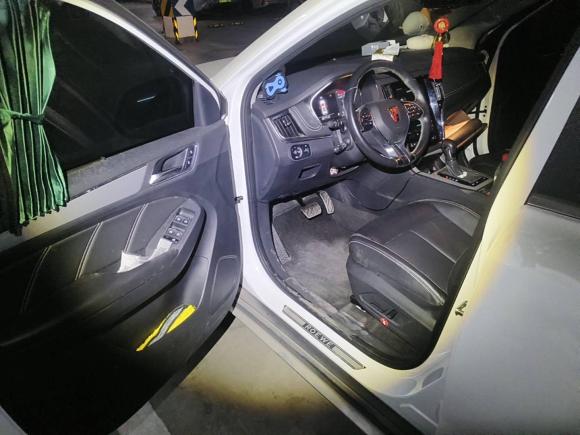 [成都·川A] 二手荣威荣威RX52016款 30T 两驱自动互联网智享版