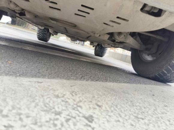 [成都·川A] 二手江铃驭胜S3502014款 2.4T 自动两驱柴油豪华天窗版7座