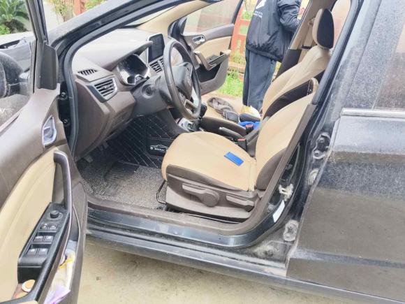 [上海·沪C] 二手宝骏宝骏310W2017款 1.5L 手动时尚型 国V