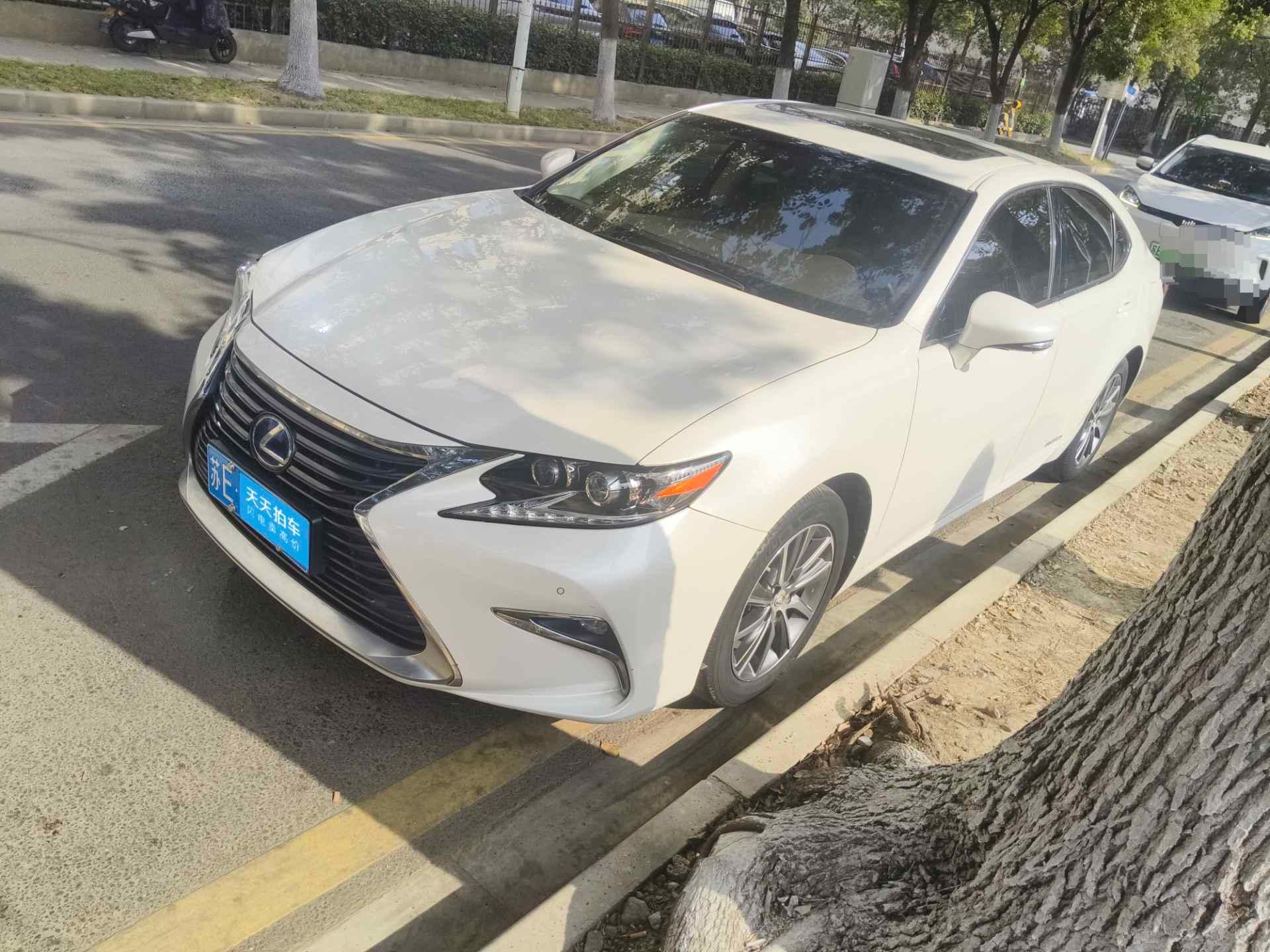 [苏州·苏E] 雷克萨斯雷克萨斯ES2015款 300h 豪华版