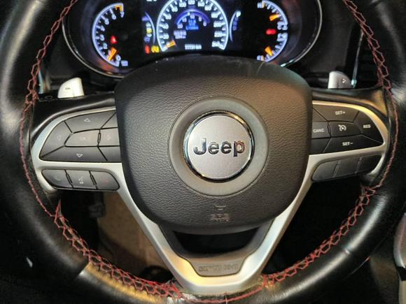 [广州·粤R] 二手Jeep大切诺基2020款 3.0L 精英导航版