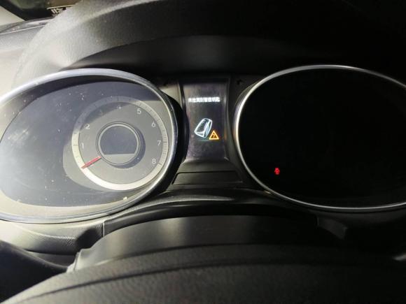 [上海·苏A] 二手现代胜达2013款 2.4L 自动两驱智能型